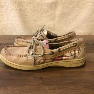 Woman’s Sperry shoes size 6